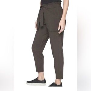 ATHLETA Women’s Sz 8 Skyline Paper Bag Pants in Gray / 292915 Ankle